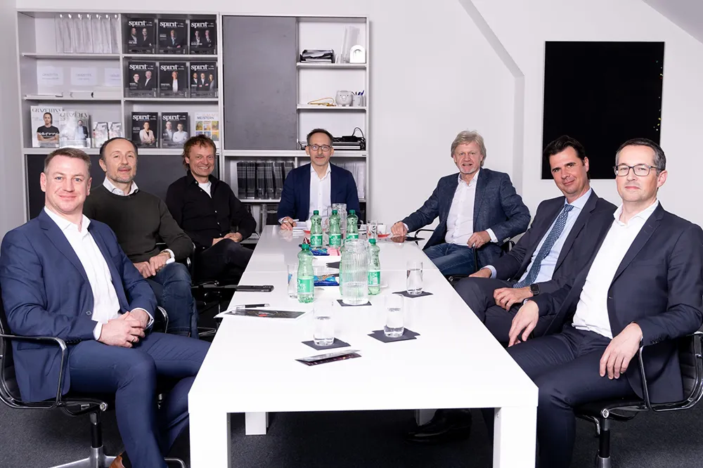 2023-04_SPIRIT-Talk_RoundTable_Fotocredit-Oliver-Wolf_trimmed-scaled-1 Kopie