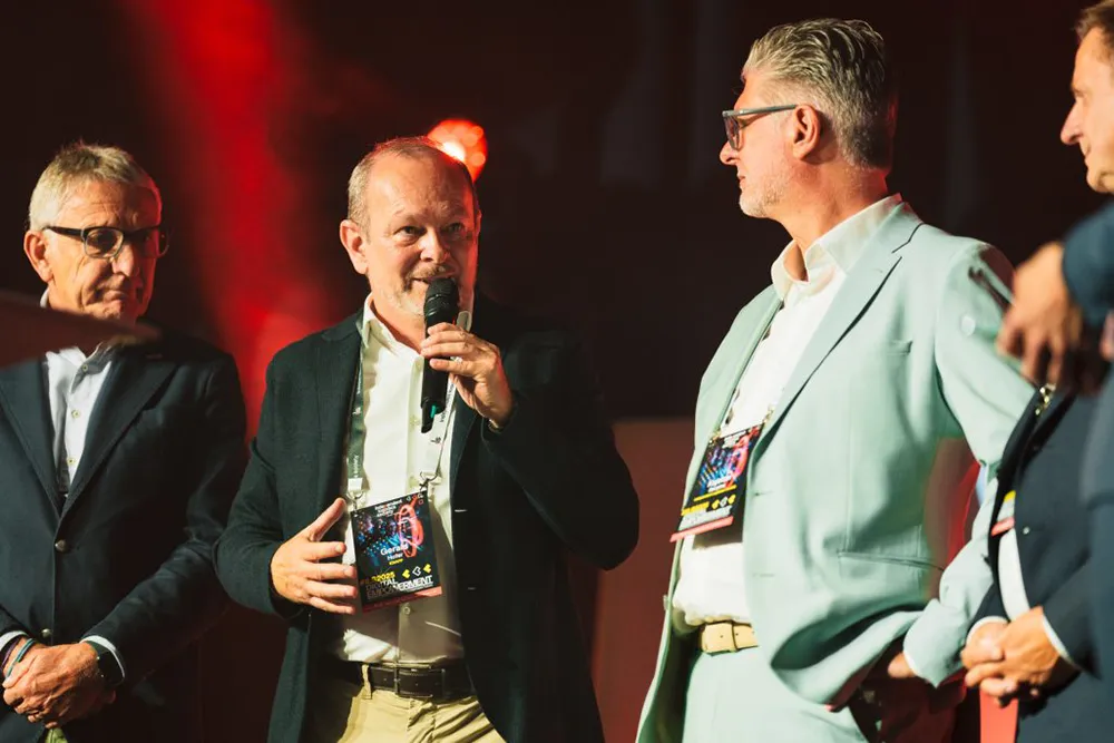 IL42956_WEBSITE-1024x683